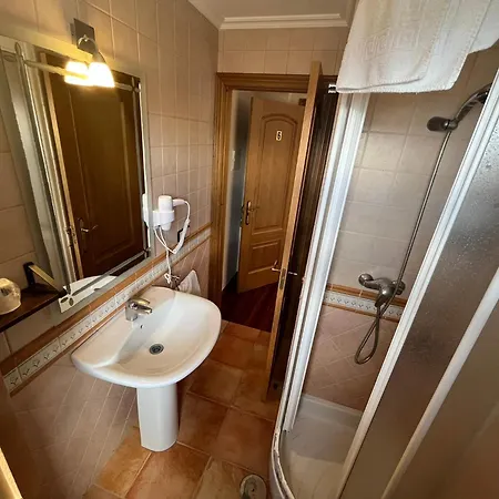 Caldelas Sacra-pension Rustica 3 Estrellas